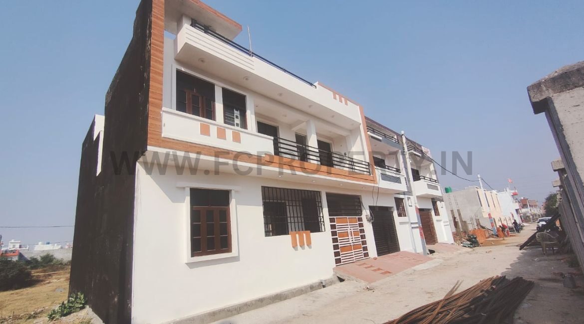 4 BHK House with Servant Room For Sale in Lucknow